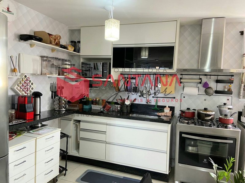 Apartamento Nascente, com 3 quartos em Buraquinho. (INDISPONÍVEL) Rua Priscila B Dutra Lauro de Freitas - 