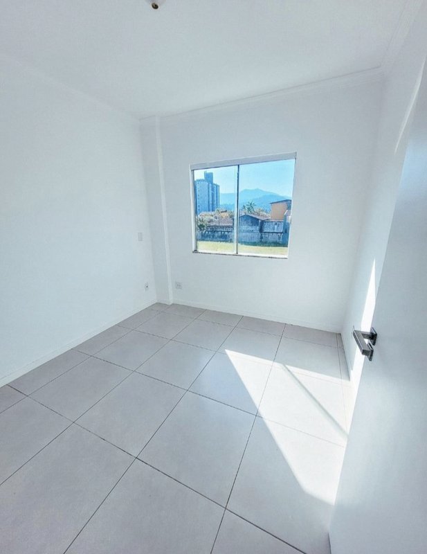 APARTAMENTO COM 2 DORMITÓRIOS NO BAIRRO SANTA TEREZINHA - Brusque - 