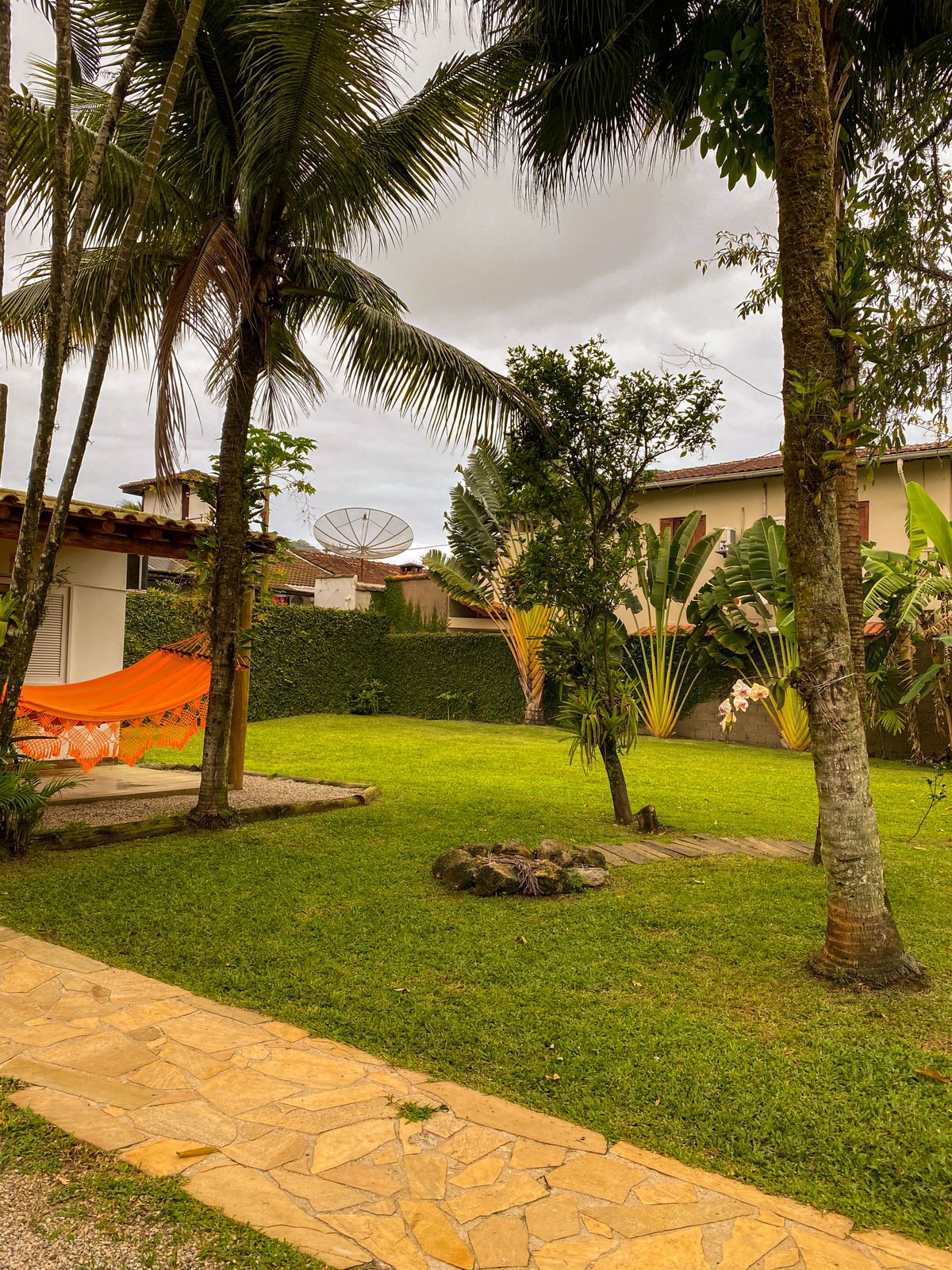 CASA NA PRAIA DE JUQUEHY COM 2 DORMIT&Oacute;RIOS DISPON&Iacute;VEL LOCA&Ccedil;&Atilde;O DI&Aacute;RIA Rua Teotônio Serafim dos Santos São Sebastião - 