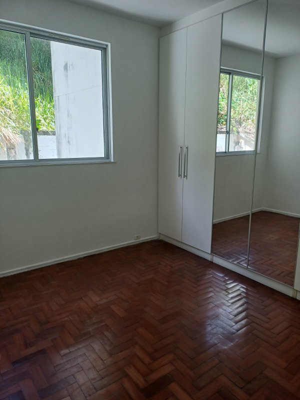 APARTAMENTO 3 QUARTOS SUÍTE NASCENTE DEPENDÊNCIA GARAGEM ELEVADOR PORTARIA 24h NA BARRA! Rua Oscar Carrascosa Salvador - 