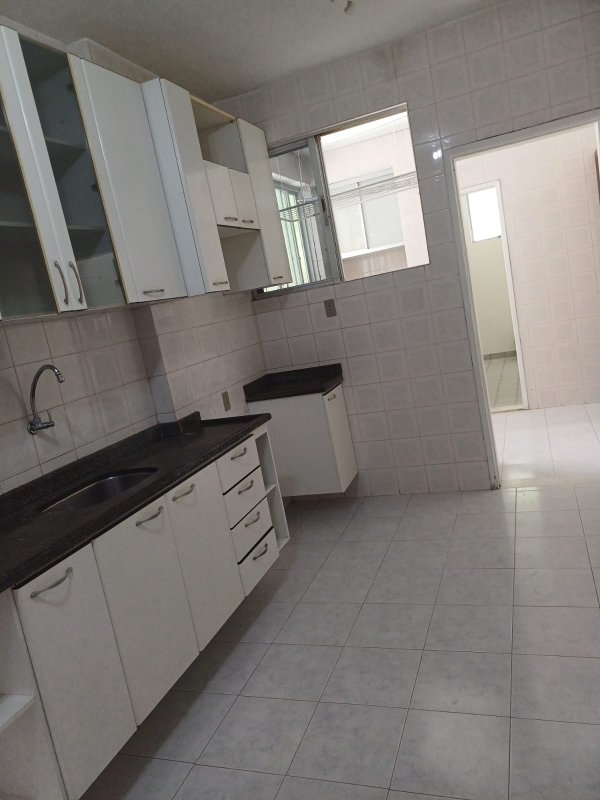 APARTAMENTO 3 QUARTOS SUÍTE NASCENTE DEPENDÊNCIA GARAGEM ELEVADOR PORTARIA 24h NA BARRA! Rua Oscar Carrascosa Salvador - 