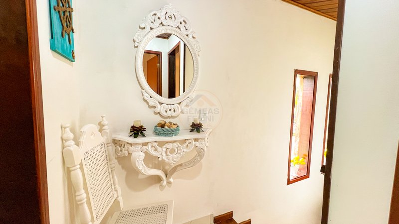 Casa em Condomínio na Av. Principal da Praia de Juquehy - LOCAÇÕES Avenida Mãe Bernarda São Sebastião - 