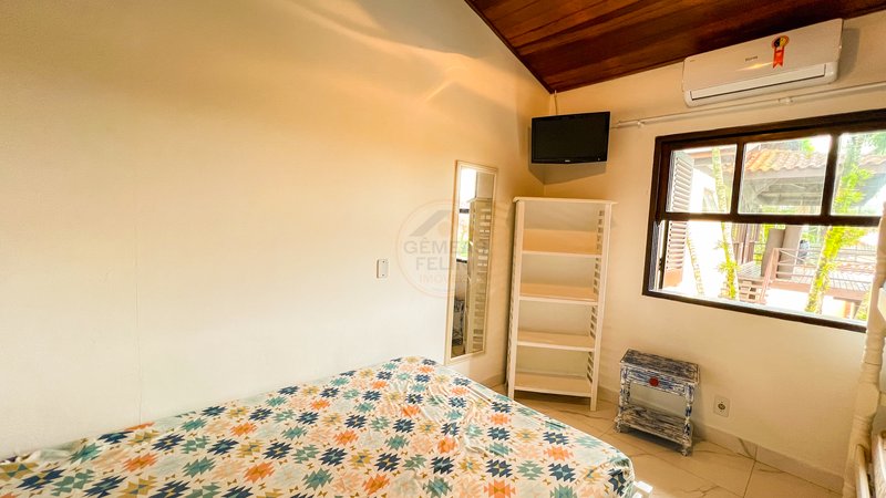Casa em Condomínio na Av. Principal da Praia de Juquehy - LOCAÇÕES Avenida Mãe Bernarda São Sebastião - 