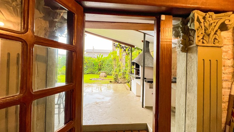 Casa com jardim na Praia de Juquehy  São Sebastião - 