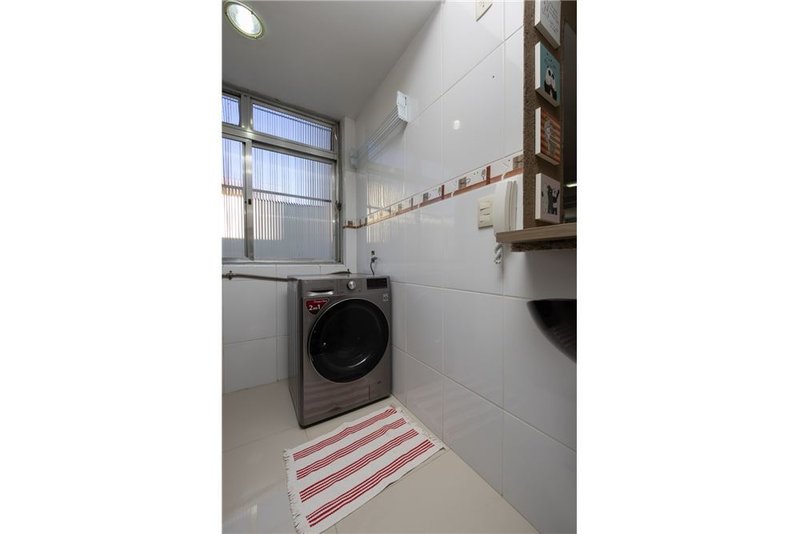 Apartamento mobilado á 100m da Av Otto Niemeyer Camaquã Porto Alegre - 