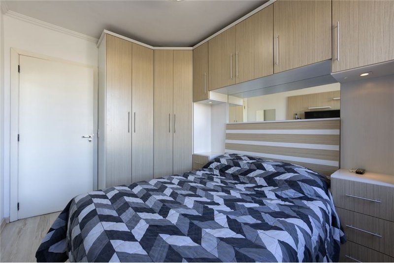 Apartamento mobilado á 100m da Av Otto Niemeyer Camaquã Porto Alegre - 
