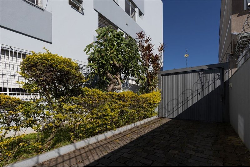 Apartamento mobilado á 100m da Av Otto Niemeyer Camaquã Porto Alegre - 