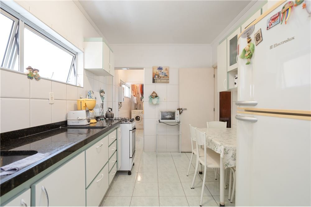 Apartamento à venda com 3 quartos, 123m² - Foto 8