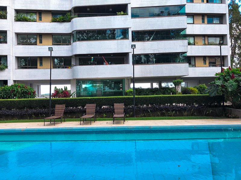 Apartamento à Venda com 4 quartos sendo 4 suítes e 4 vagas com 200mt2 por R$ 2.300.000 Rua Antônio Batista de Souza Recife - 