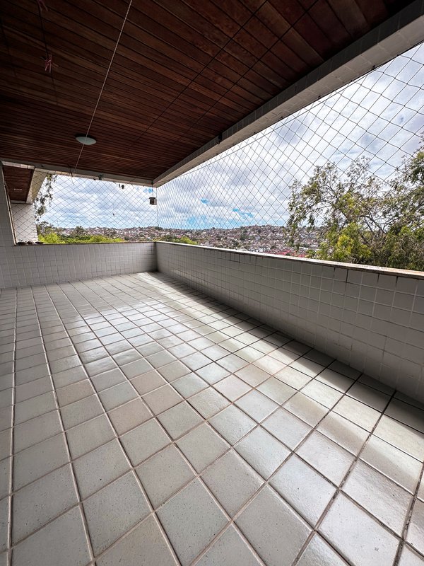 Apartamento à Venda com 4 quartos sendo 4 suítes e 4 vagas com 200mt2 por R$ 2.300.000 Rua Antônio Batista de Souza Recife - 