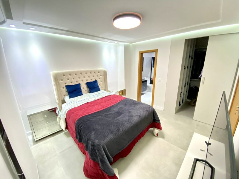 R$ 900.000 - MARAVILHOSA CASA EM CONDOMÍNIO FECHADO - 175M2 - 3 DORM - 2 VAGAS - INFRA Rua Eroni Soares Machado Porto Alegre - 