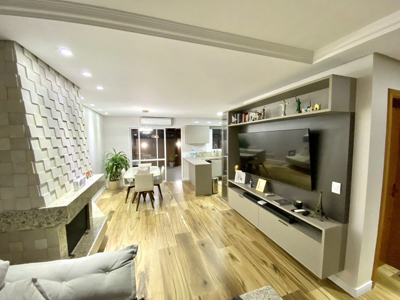 R$ 900.000 - MARAVILHOSA CASA EM CONDOMÍNIO FECHADO - 175M2 - 3 DORM - 2 VAGAS - INFRA Rua Eroni Soares Machado Porto Alegre - 
