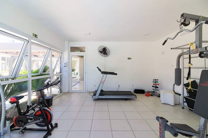R$ 900.000 - MARAVILHOSA CASA EM CONDOMÍNIO FECHADO - 175M2 - 3 DORM - 2 VAGAS - INFRA Rua Eroni Soares Machado Porto Alegre - 