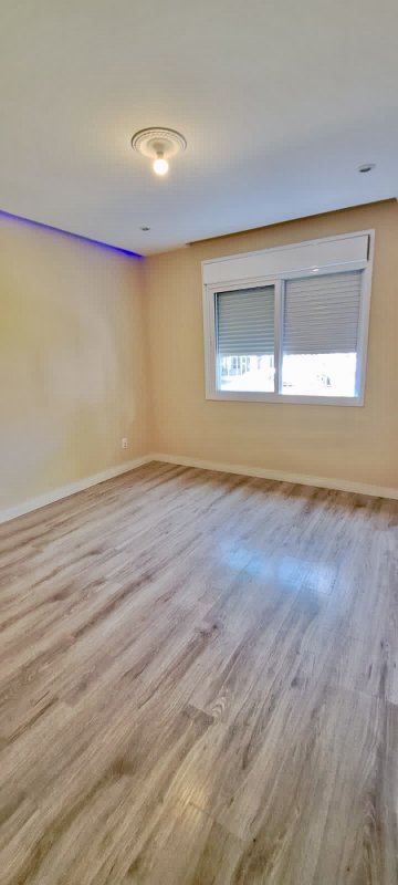 R$ 375.000 - OPORTUNIDADE - LINDO APARTAMENTO TÉRREO - 75M2 - 2 DORM - SUÍTE - VAGA Rua Santa Catarina Porto Alegre - 
