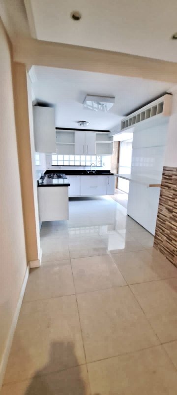R$ 375.000 - OPORTUNIDADE - LINDO APARTAMENTO TÉRREO - 75M2 - 2 DORM - SUÍTE - VAGA Rua Santa Catarina Porto Alegre - 