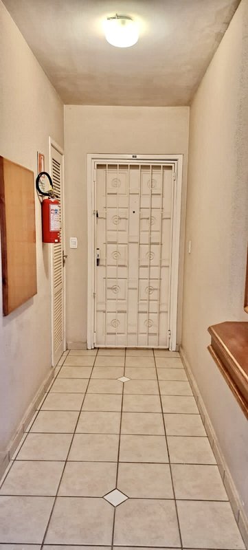 R$ 375.000 - OPORTUNIDADE - LINDO APARTAMENTO TÉRREO - 75M2 - 2 DORM - SUÍTE - VAGA Rua Santa Catarina Porto Alegre - 
