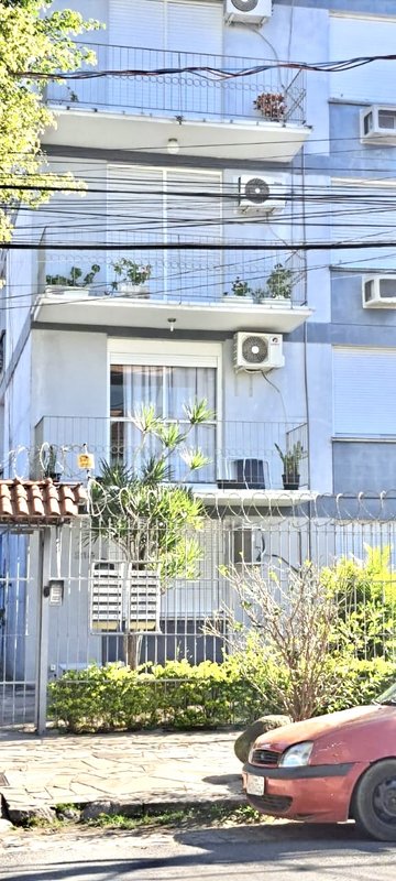 R$ 375.000 - OPORTUNIDADE - LINDO APARTAMENTO TÉRREO - 75M2 - 2 DORM - SUÍTE - VAGA Rua Santa Catarina Porto Alegre - 