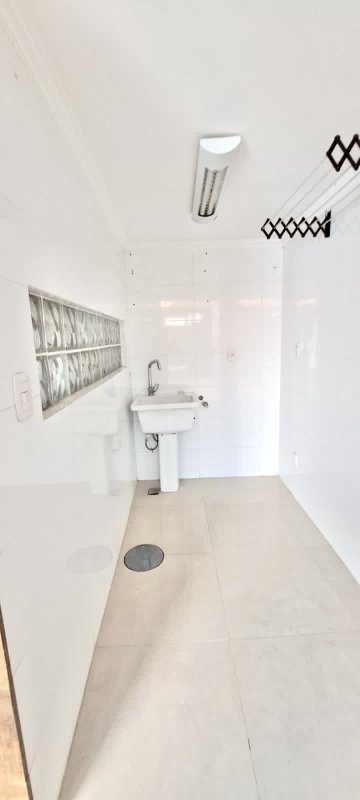 R$ 375.000 - OPORTUNIDADE - LINDO APARTAMENTO TÉRREO - 75M2 - 2 DORM - SUÍTE - VAGA Rua Santa Catarina Porto Alegre - 