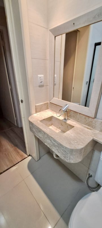 R$ 375.000 - OPORTUNIDADE - LINDO APARTAMENTO TÉRREO - 75M2 - 2 DORM - SUÍTE - VAGA Rua Santa Catarina Porto Alegre - 