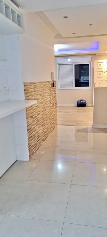 R$ 375.000 - OPORTUNIDADE - LINDO APARTAMENTO TÉRREO - 75M2 - 2 DORM - SUÍTE - VAGA Rua Santa Catarina Porto Alegre - 