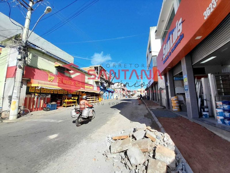 Casa para locação no centro de Abrantes, com três quartos. (INDISPONÍVEL) Rua do Caminhoneiro Camaçari - 