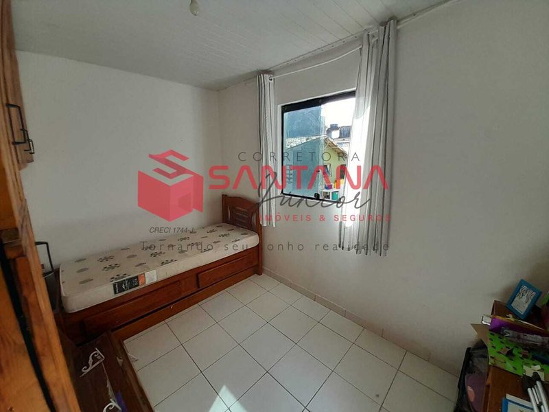 Casa para locação no centro de Abrantes, com três quartos. (INDISPONÍVEL) Rua do Caminhoneiro Camaçari - 