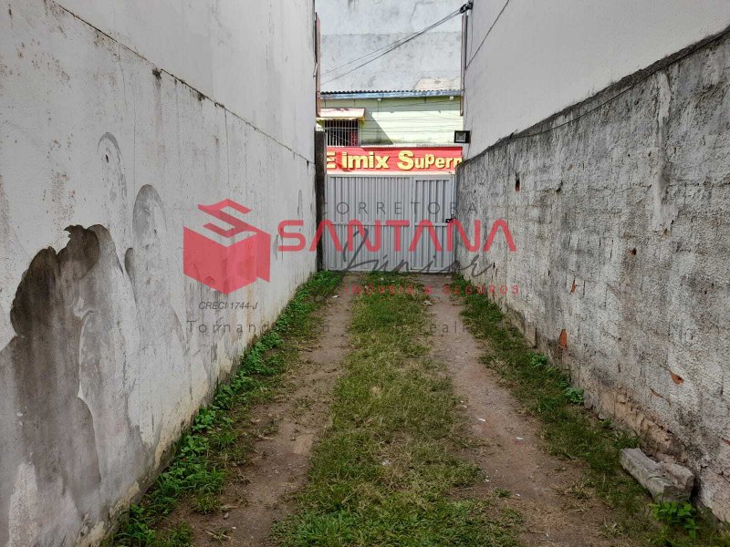 Casa para locação no centro de Abrantes, com três quartos. (INDISPONÍVEL) Rua do Caminhoneiro Camaçari - 