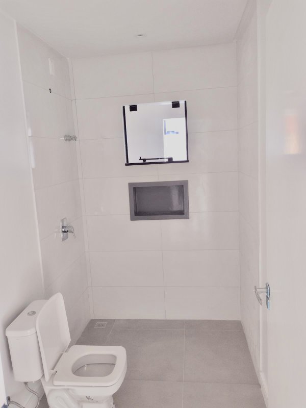 CASA COM 1 SUÍTE MAIS 2 DORMITÓRIOS NO BAIRRO DOM JOAQUIM - Brusque - 