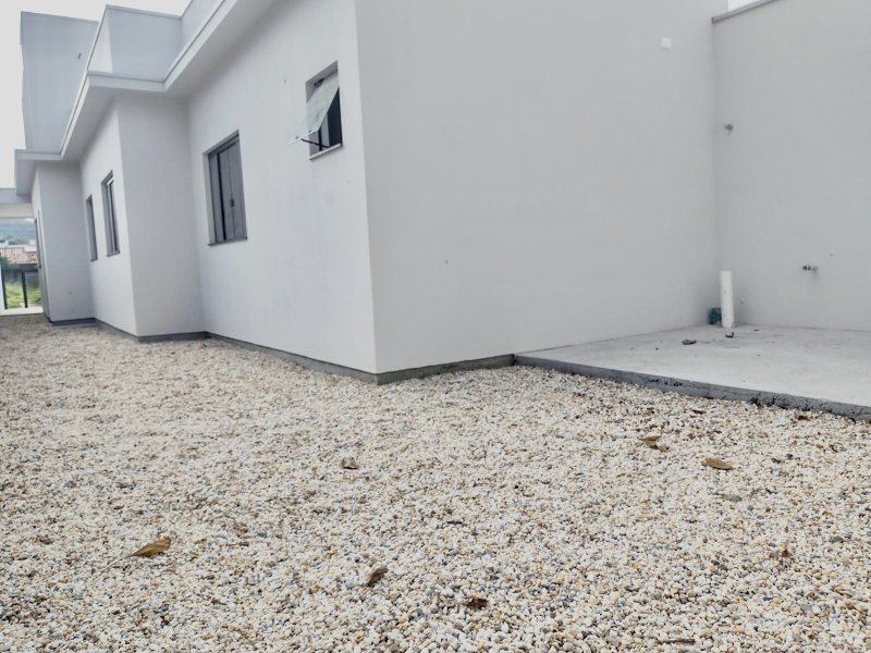 CASA COM 1 SUÍTE MAIS 2 DORMITÓRIOS NO BAIRRO DOM JOAQUIM - Brusque - 