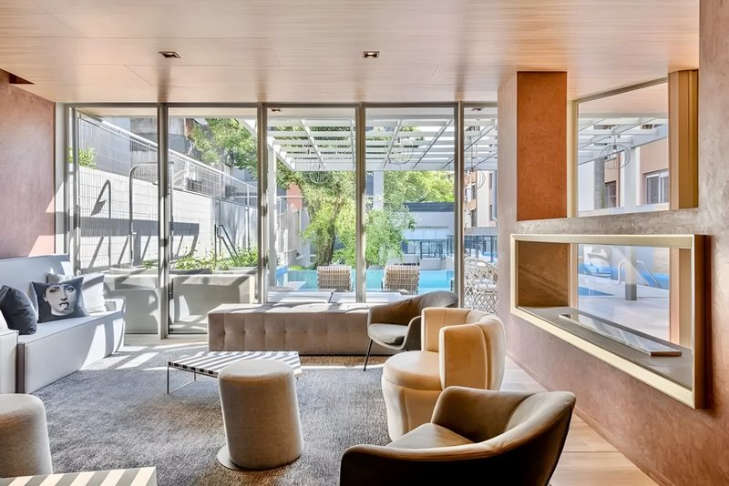 R$ 470.000 - LUCAS BY YOO - STUDIO - PORTEIRA FECHADA - VAGA - INFRA COMPLETA Rua Tenente-Coronel Fabrício Pilar Porto Alegre - 