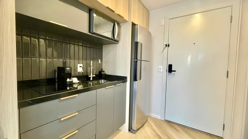 R$ 470.000 - LUCAS BY YOO - STUDIO - PORTEIRA FECHADA - VAGA - INFRA COMPLETA Rua Tenente-Coronel Fabrício Pilar Porto Alegre - 