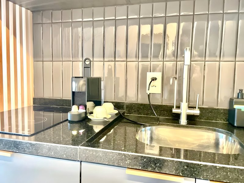R$ 470.000 - LUCAS BY YOO - STUDIO - PORTEIRA FECHADA - VAGA - INFRA COMPLETA Rua Tenente-Coronel Fabrício Pilar Porto Alegre - 