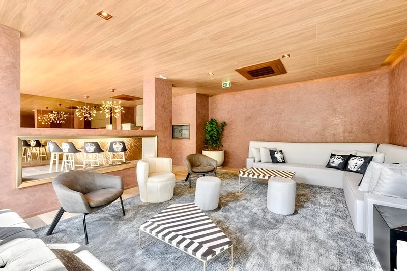 R$ 470.000 - LUCAS BY YOO - STUDIO - PORTEIRA FECHADA - VAGA - INFRA COMPLETA Rua Tenente-Coronel Fabrício Pilar Porto Alegre - 
