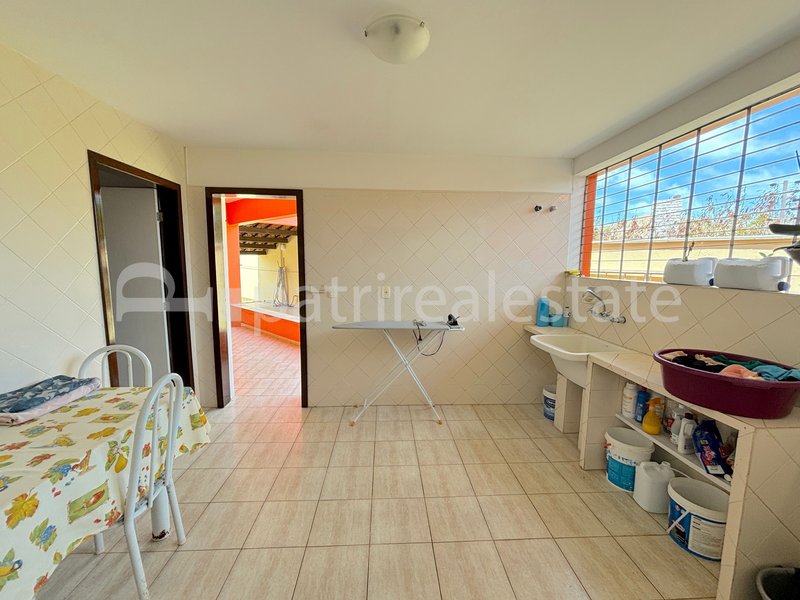 Casa com 582 m² em terreno de 1160 m² 6 quartos 7 wc 12 Vagas. De Lourdes - Fortaleza - CE Rua Professor Mozart Solon Fortaleza - 