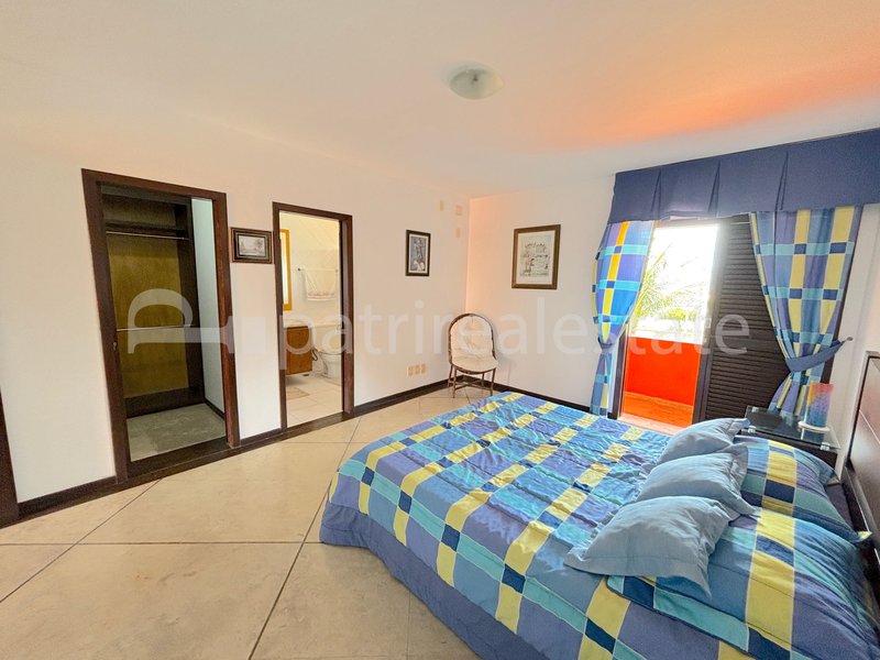 Casa com 582 m² em terreno de 1160 m² 6 quartos 7 wc 12 Vagas. De Lourdes - Fortaleza - CE Rua Professor Mozart Solon Fortaleza - 