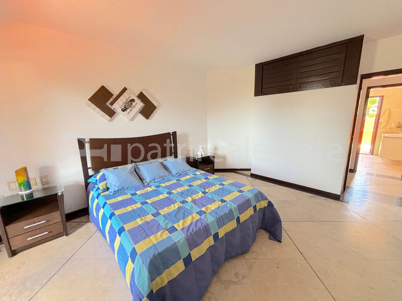 Casa com 582 m² em terreno de 1160 m² 6 quartos 7 wc 12 Vagas. De Lourdes - Fortaleza - CE Rua Professor Mozart Solon Fortaleza - 