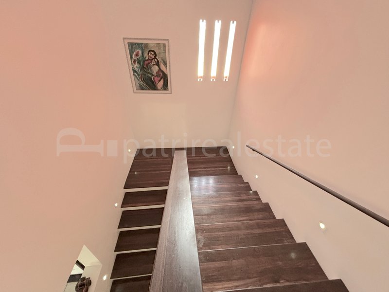 Casa com 582 m² em terreno de 1160 m² 6 quartos 7 wc 12 Vagas. De Lourdes - Fortaleza - CE Rua Professor Mozart Solon Fortaleza - 