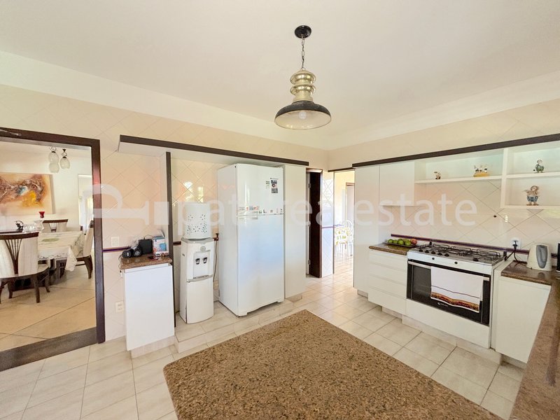 Casa com 582 m² em terreno de 1160 m² 6 quartos 7 wc 12 Vagas. De Lourdes - Fortaleza - CE Rua Professor Mozart Solon Fortaleza - 