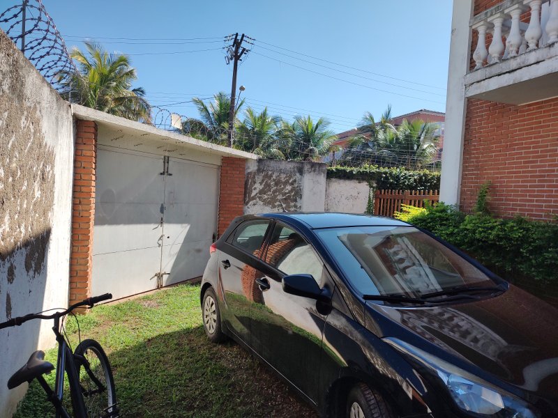 SOBRADO A VENDA - PRÓX AO PARQUE ENSEADA Rua Quatorze Guarujá - 
