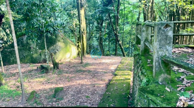 Baixou o preço - propriedade rara e exclusiva com cachoeira privada, área total 3.780 m2 Estrada dos Italianos Guapimirim - 