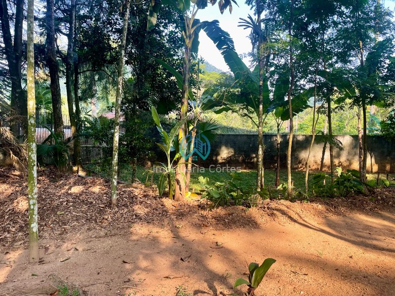 Baixou o preço - propriedade rara e exclusiva com cachoeira privada, área total 3.780 m2 Estrada dos Italianos Guapimirim - 