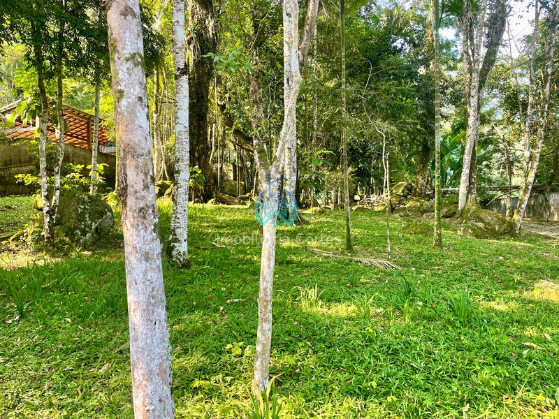 Baixou o preço - propriedade rara e exclusiva com cachoeira privada, área total 3.780 m2 Estrada dos Italianos Guapimirim - 