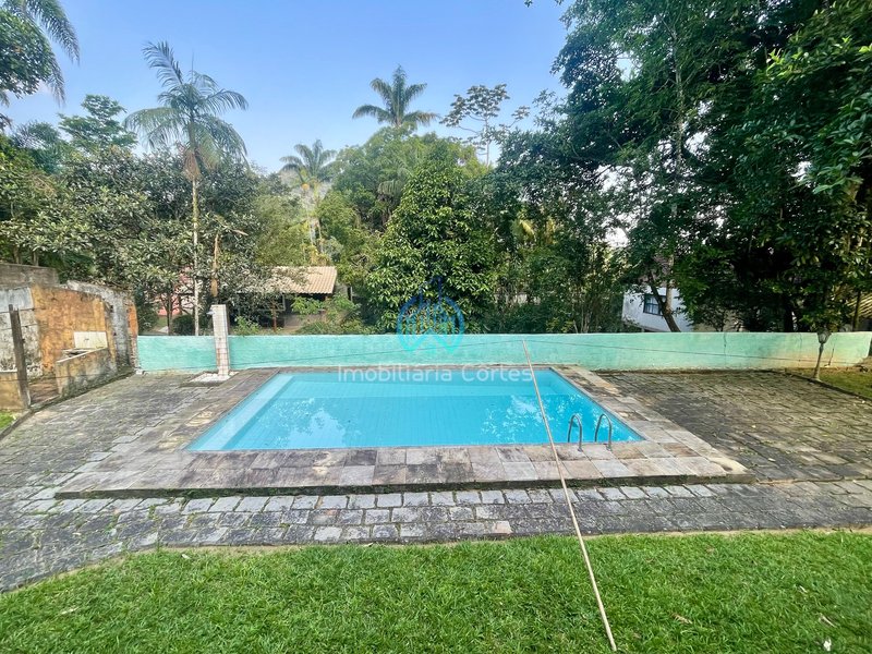 Baixou o preço - propriedade rara e exclusiva com cachoeira privada, área total 3.780 m2 Estrada dos Italianos Guapimirim - 
