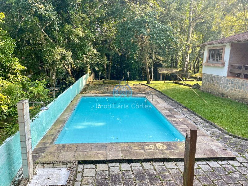 Baixou o preço - propriedade rara e exclusiva com cachoeira privada, área total 3.780 m2 Estrada dos Italianos Guapimirim - 