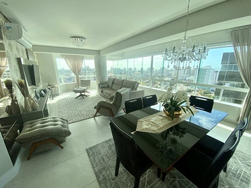 R$ 900.000 - IMPECÁVEL! - APARTAMENTO - VISTA - ANDAR ALTO - 136M2 - 3 DORM - 2 VAGAS Rua Otto Alfredo Muller Tramandaí - 