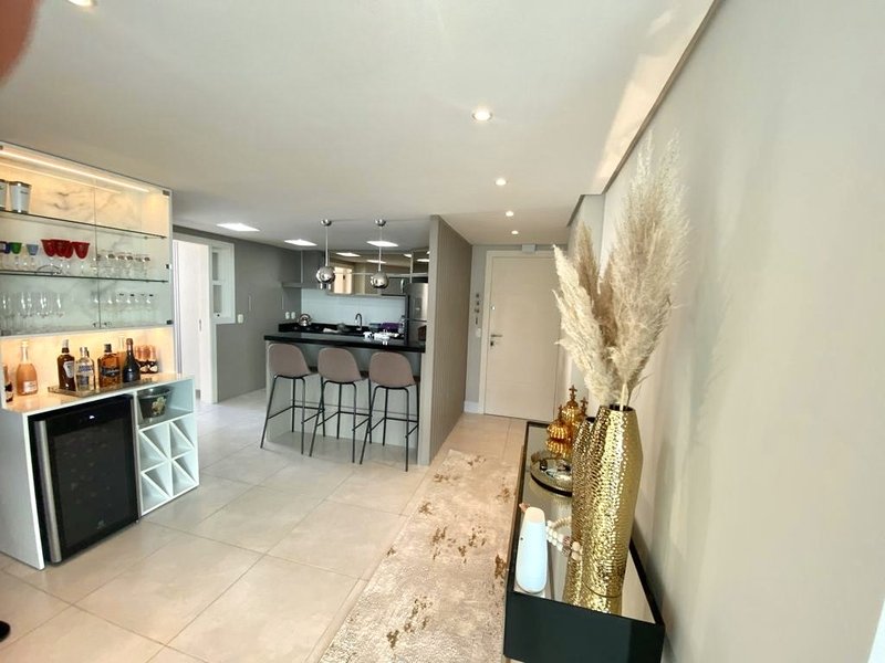 R$ 900.000 - IMPECÁVEL! - APARTAMENTO - VISTA - ANDAR ALTO - 136M2 - 3 DORM - 2 VAGAS Rua Otto Alfredo Muller Tramandaí - 