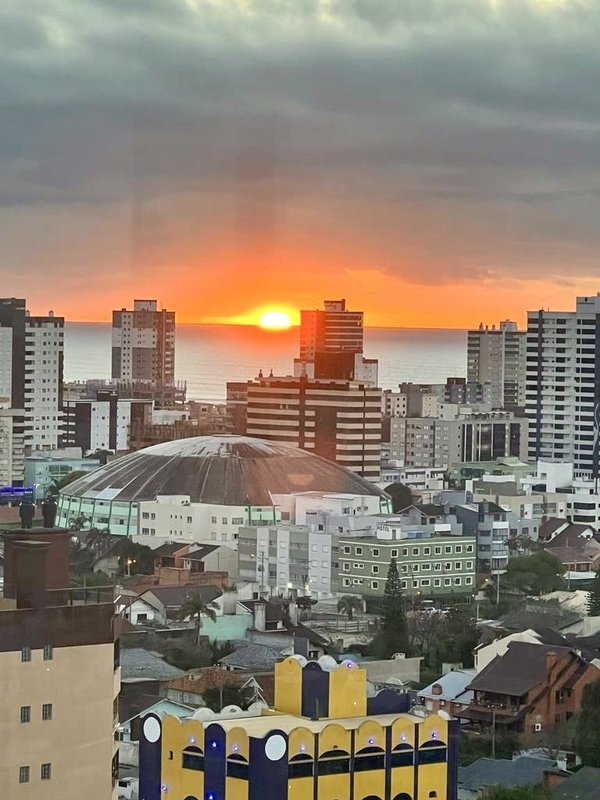 R$ 900.000 - IMPECÁVEL! - APARTAMENTO - VISTA - ANDAR ALTO - 136M2 - 3 DORM - 2 VAGAS Rua Otto Alfredo Muller Tramandaí - 
