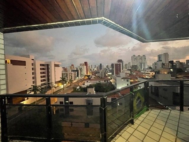 Apartamento de 3 Quartos a 200 mts da Praia do Bessa, Varandão.1 Suite, 1 Vaga de Garagem - João Pessoa - 