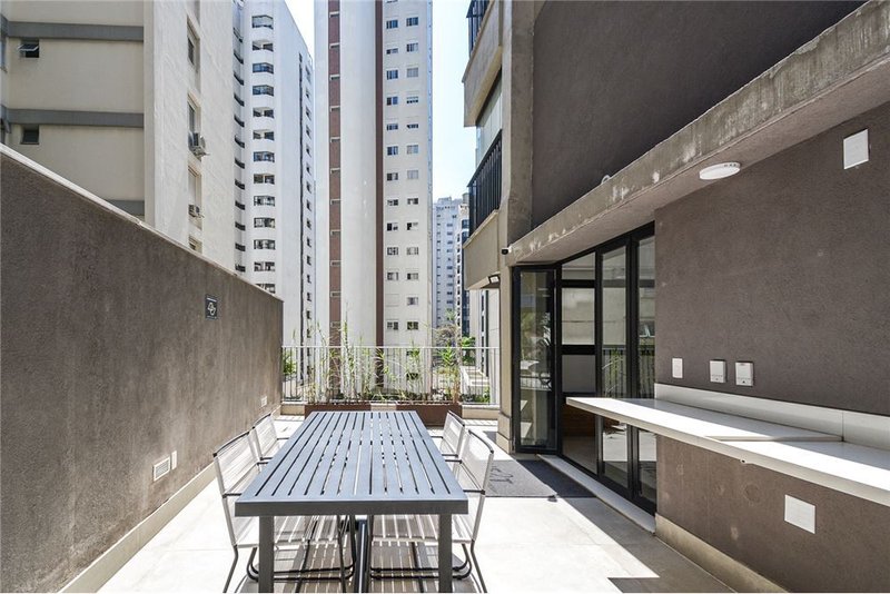 Apartamento na Vila Nova Conceição com 32m² Bueno Brandão São Paulo - 