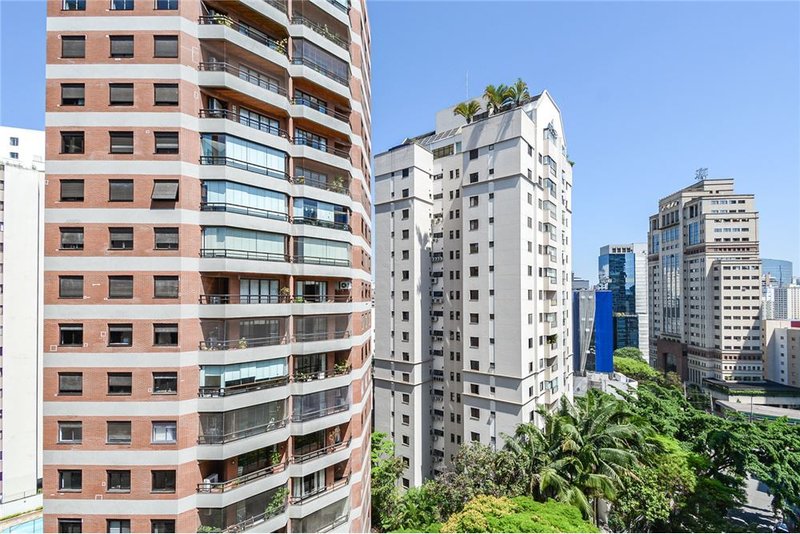 Apartamento na Vila Nova Conceição com 32m² Bueno Brandão São Paulo - 